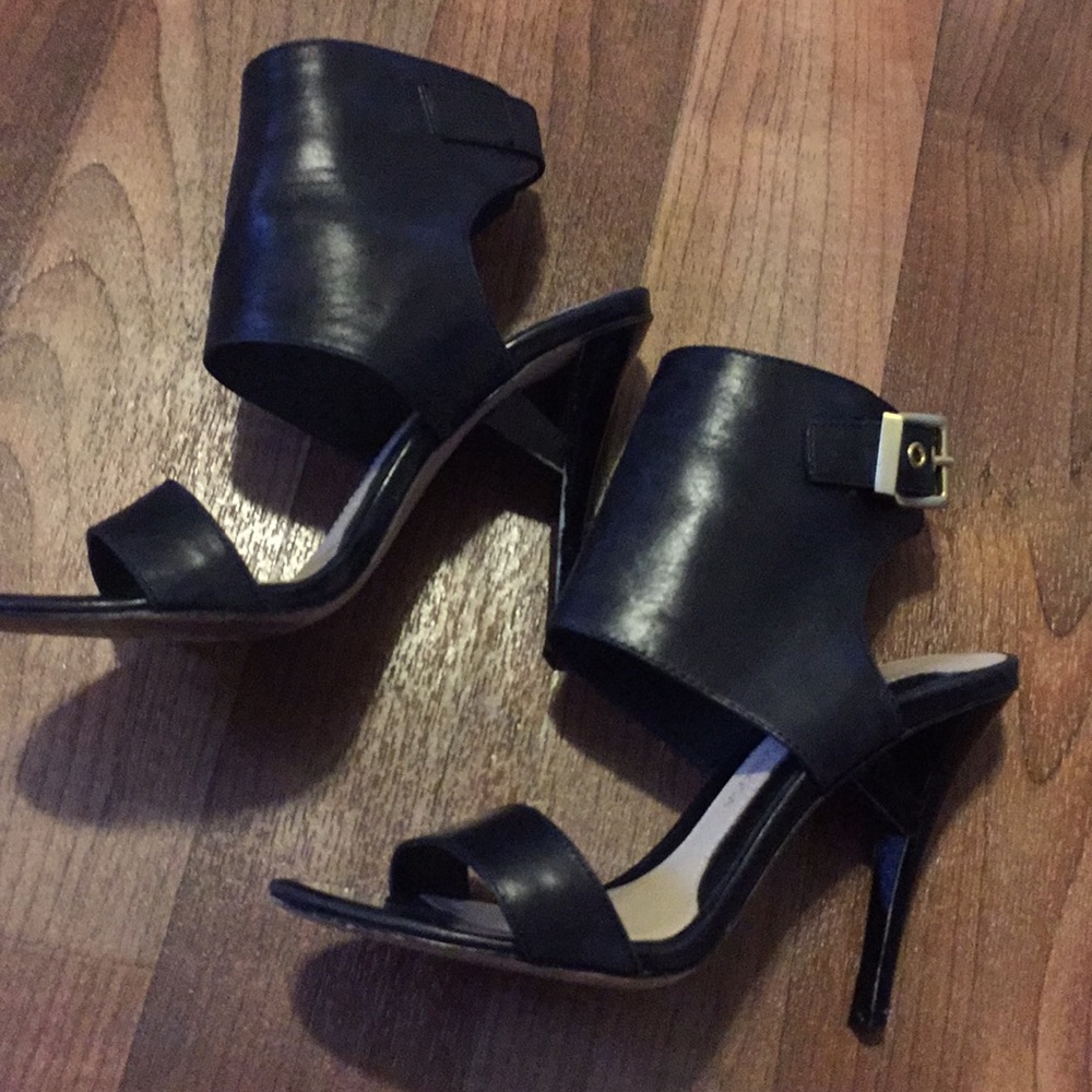 Carolina Espinosa black heels size 6M